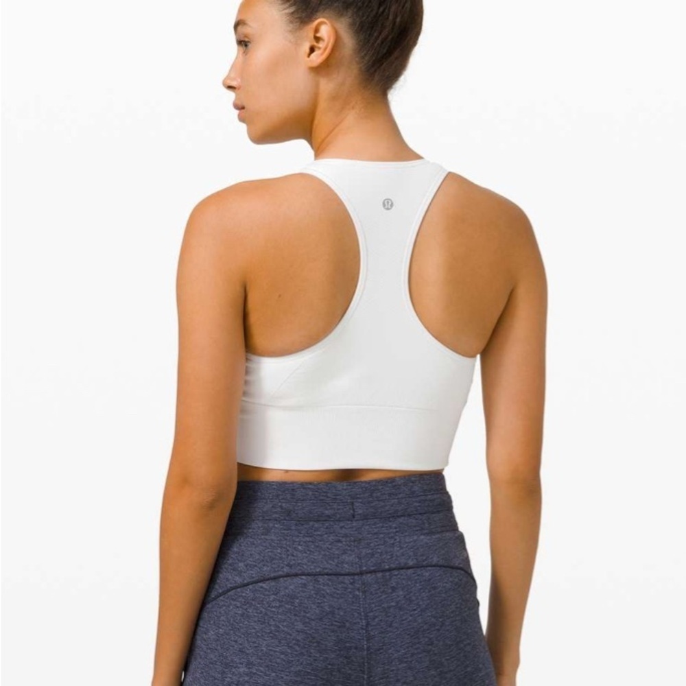 Lululemon Size 4, Ebb to Train Bra, Medium Support, C/D Cup - Picture 2 of 7